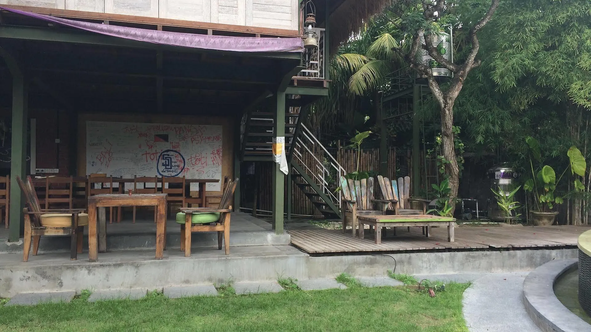 Hostel Da Housetel Kuta